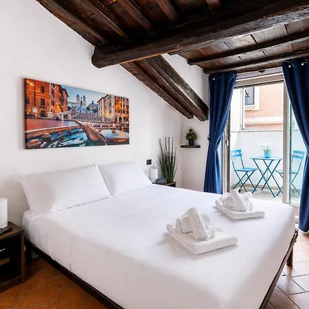 Elegant - Corner To Trevi Fountain *